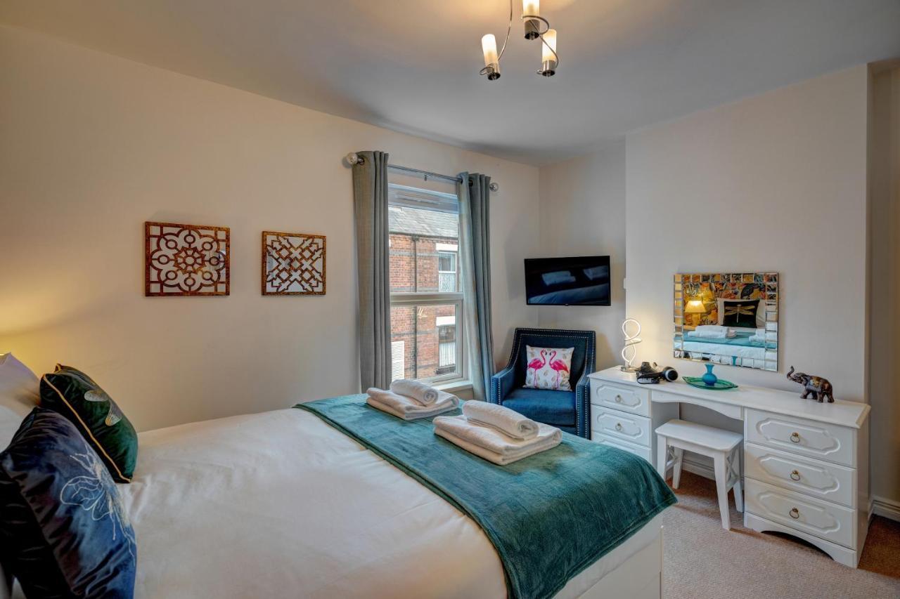 *New* Chester Canal Side 2 Bed Character Home Экстерьер фото