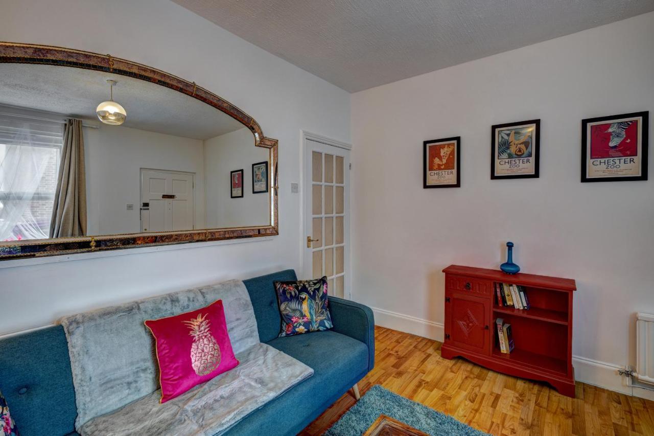 *New* Chester Canal Side 2 Bed Character Home Экстерьер фото