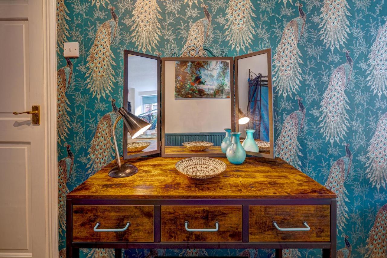 *New* Chester Canal Side 2 Bed Character Home Экстерьер фото