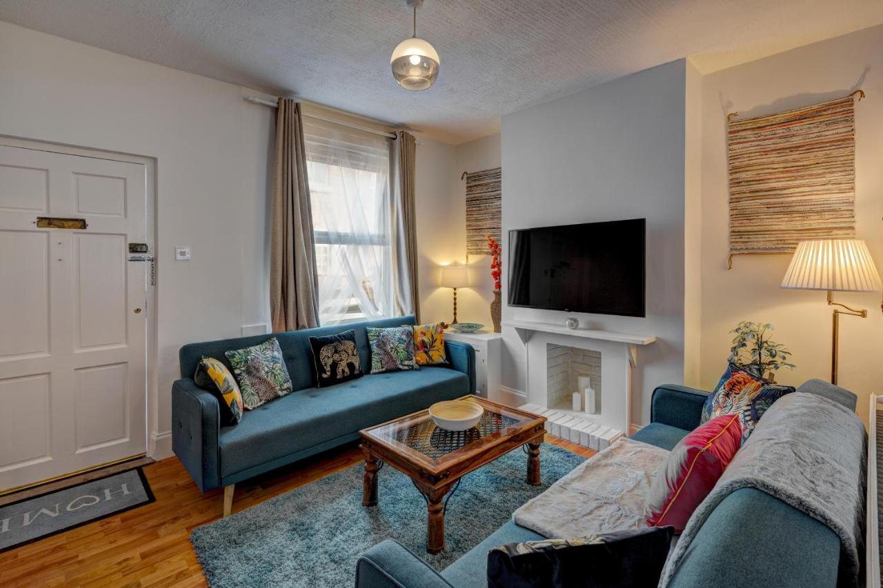 *New* Chester Canal Side 2 Bed Character Home Экстерьер фото